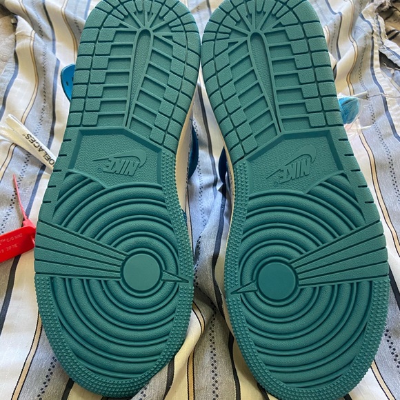 Off white Jordan 1 - Picture 5 of 10